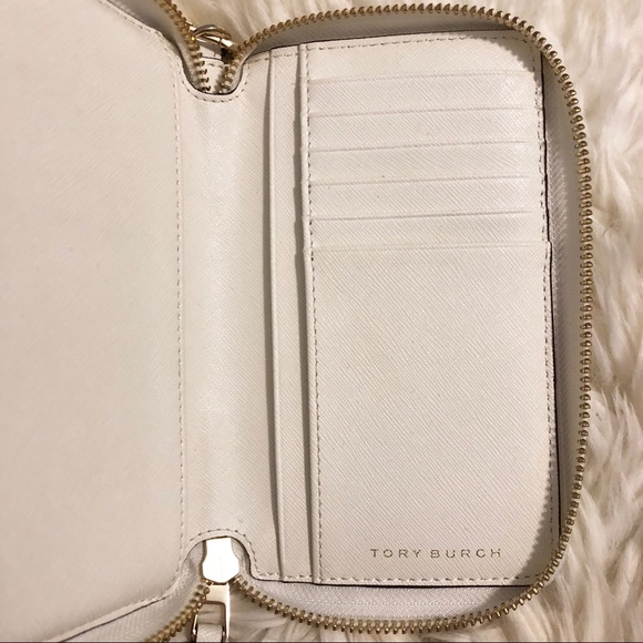 Tory Burch Robinson Crosshatch Smartphone - Picture 6 of 8